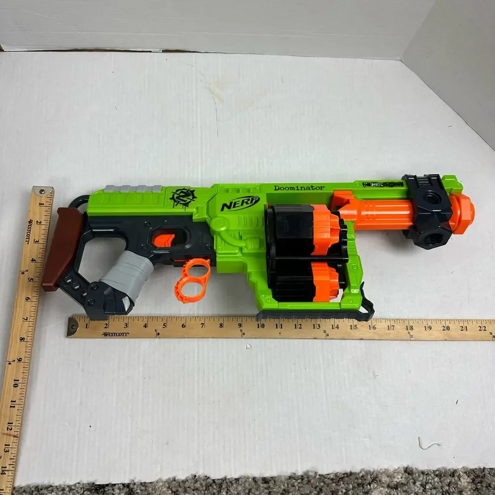 Nerf ZombieStrike Doominator 24 Dart Blaster Green